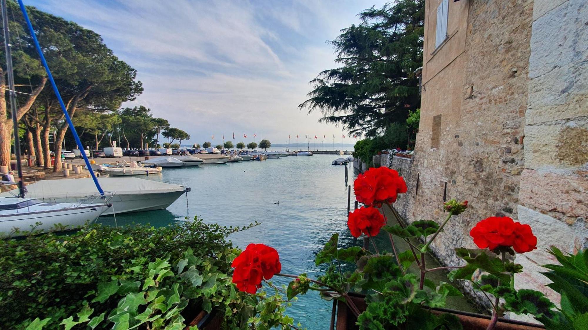 Sirmione4U - Domus By The Castle Apartment Ngoại thất bức ảnh