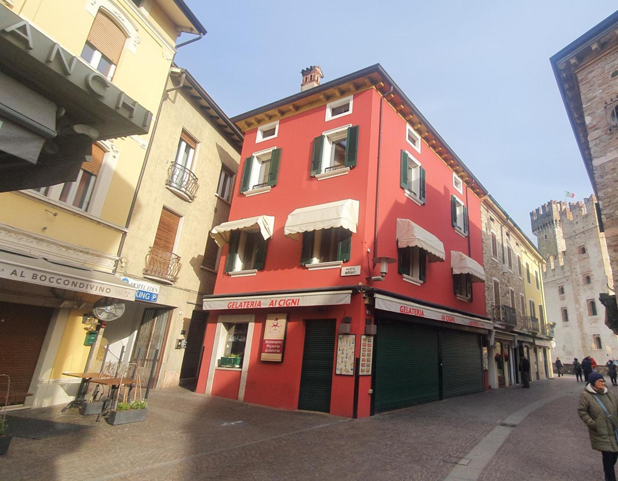 Sirmione4U - Domus By The Castle Apartment Ngoại thất bức ảnh
