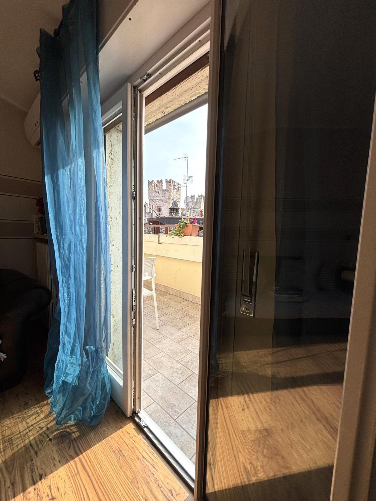 Sirmione4U - Domus By The Castle Apartment Ngoại thất bức ảnh
