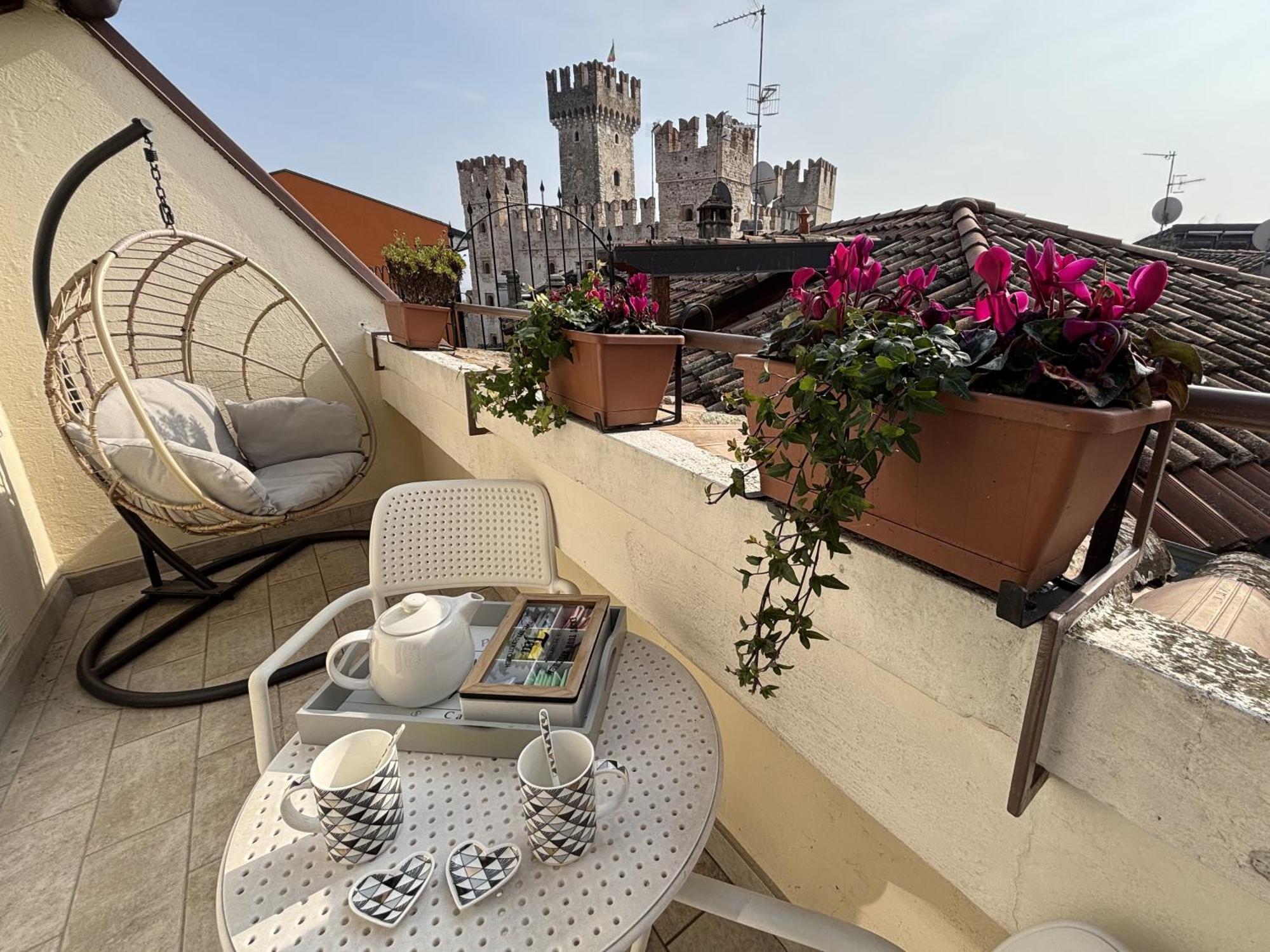 Sirmione4U - Domus By The Castle Apartment Ngoại thất bức ảnh